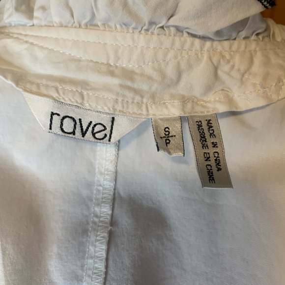 White with black trim fringe collar, sleeves and flowers. Ravel size S/P - Picture 6 of 7